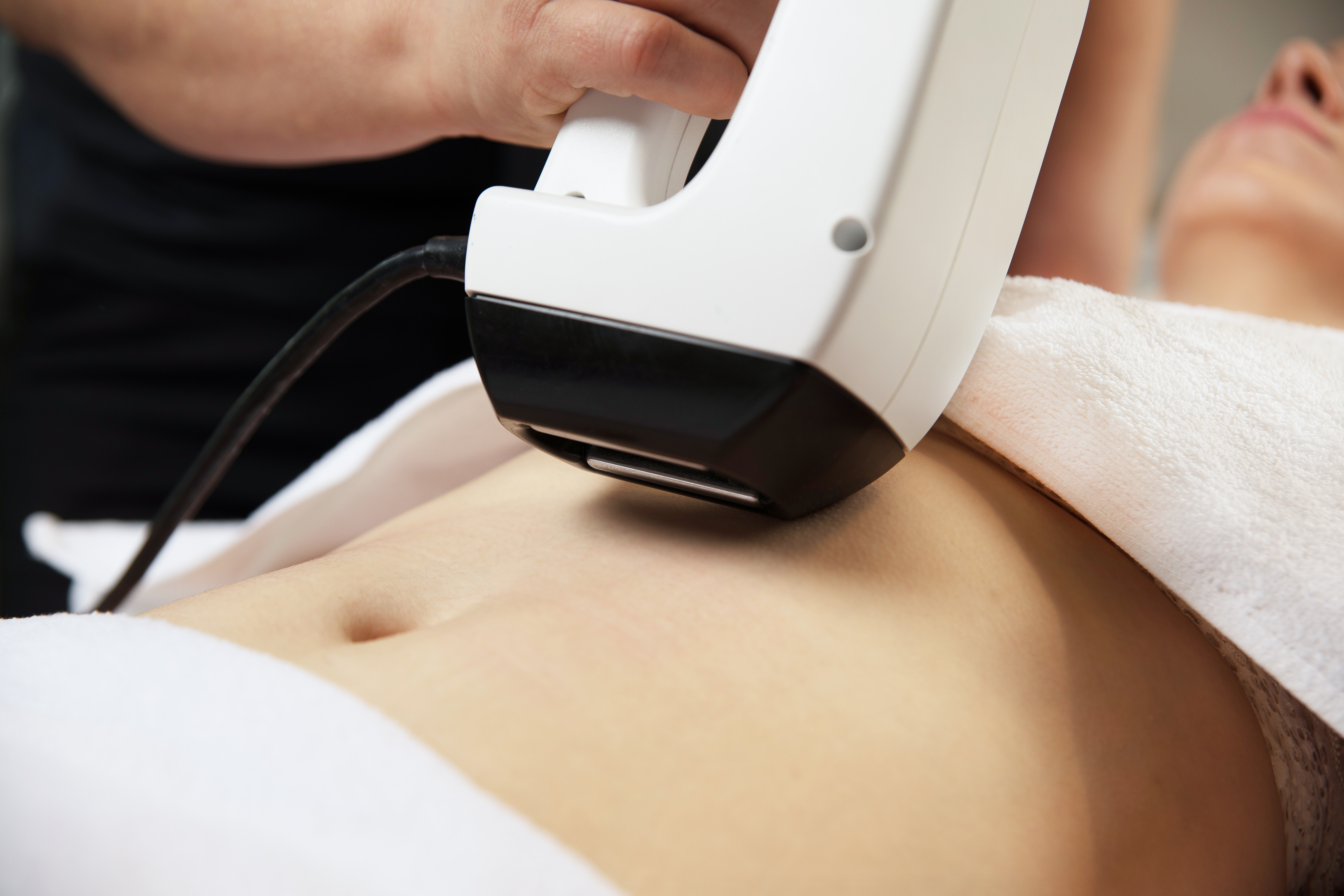 Безигольчатый радиочастотный RF-лифтинг на аппарате InMode BodyFX